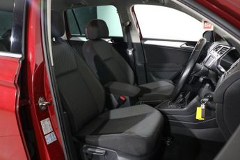 VOLKSWAGEN TIGUAN 2.0 TDI BlueMotion Tech SE SUV 5dr Diesel DSG Euro 6 (s/s) (150 