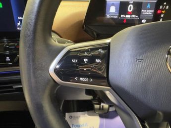 VOLKSWAGEN ID.4 Pro Performance 77kWh Life SUV 5dr Electric Auto (204 ps)