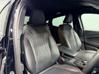 FORD MUSTANG MACH-E Standard Range 70kWh SUV 5dr Electric Automatic AWD (269 ps)