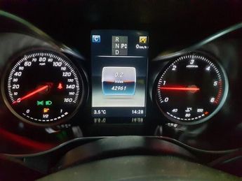 MERCEDES-BENZ C-CLASS 2.1 C220d AMG Line Saloon 4dr Diesel G-Tronic+ Euro 6 (s/s) (170