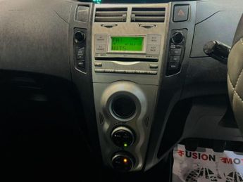 TOYOTA YARIS 1.3 VVT-i T Spirit Hatchback 3dr Petrol Manual (141 g/km, 85 bhp