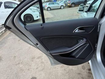 MERCEDES-BENZ A-CLASS 1.5 A180d AMG Line Hatchback 5dr Diesel 7G-DCT Euro 6 (s/s) (109