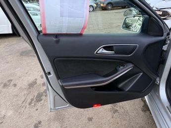 MERCEDES-BENZ A-CLASS 1.5 A180d AMG Line Hatchback 5dr Diesel 7G-DCT Euro 6 (s/s) (109