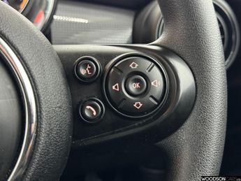 MINI HATCH 1.5 Cooper Hatchback 3dr Petrol Steptronic Euro 6 (s/s) (136 ps)