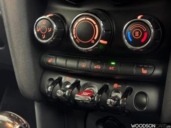 MINI HATCH 1.5 Cooper Hatchback 3dr Petrol Steptronic Euro 6 (s/s) (136 ps)