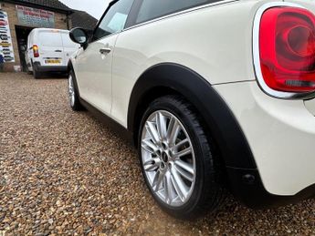 MINI HATCH 1.5 Cooper Hatchback 3dr Petrol Auto Euro 6 (s/s) (136 ps)
