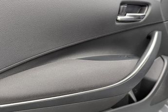 TOYOTA COROLLA 1.8 VVT-h GPF Icon Tech Hatchback 5dr Petrol Hybrid CVT Euro 6 (