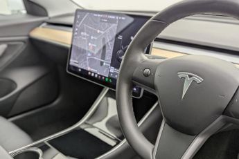 TESLA Model 3 (Dual Motor) Long Range Saloon 4dr Electric Auto 4WDE (346 ps)