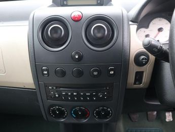 PEUGEOT PARTNER 2.0 HDi Escapade MPV 5dr Diesel Manual (152 g/km, 90 bhp)