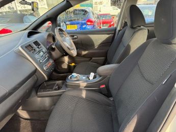 NISSAN LEAF 24kWh Visia Hatchback 5dr Electric Auto (109 bhp)