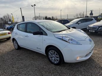 NISSAN LEAF 24kWh Visia Hatchback 5dr Electric Auto (109 bhp)