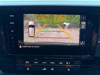 VOLKSWAGEN TOUAREG 3.0 TDI V6 R-Line SUV 5dr Diesel Tiptronic 4Motion Euro 6 (s/s)