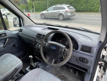 FORD TRANSIT CONNECT 1.8 TDCi T230 Panel Van 4dr Diesel Manual L3 H3 (89 bhp)