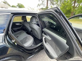 AUDI A4 AVANT 2.0 TDI 35 S line Estate 5dr Diesel S Tronic Euro 6 (s/s) (163 p