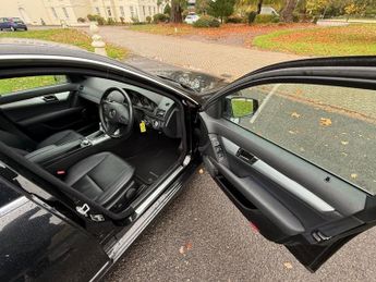 MERCEDES-BENZ C-CLASS 2.1 C220 CDI Sport Saloon 4dr Diesel Auto Euro 4 (170 ps)