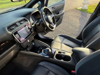 NISSAN LEAF 39kWh Tekna Hatchback 5dr Electric Auto (150 ps)