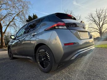 NISSAN LEAF 39kWh Tekna Hatchback 5dr Electric Auto (150 ps)