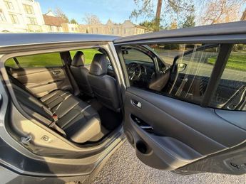 NISSAN LEAF 39kWh Tekna Hatchback 5dr Electric Auto (150 ps)