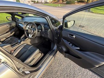 NISSAN LEAF 39kWh Tekna Hatchback 5dr Electric Auto (150 ps)