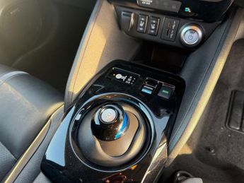 NISSAN LEAF 39kWh Tekna Hatchback 5dr Electric Auto (150 ps)
