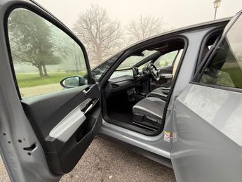 VOLKSWAGEN ID.3 Pro Performance 58kWh Business Hatchback 5dr Electric Auto (204 