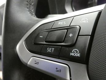 VOLKSWAGEN CADDY MAXI 2.0 TDI Life MPV 5dr Diesel DSG Euro 6 (s/s) (122 ps)