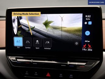 VOLKSWAGEN ID4 Pro Performance 77kWh Life SUV 5dr Electric Auto (204 ps)