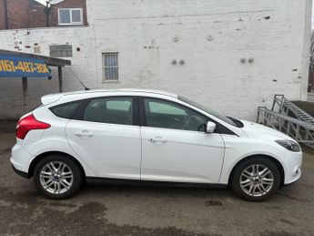 FORD FOCUS 1.6 Titanium Hatchback 5dr Petrol Powershift Euro 5 (125 ps)