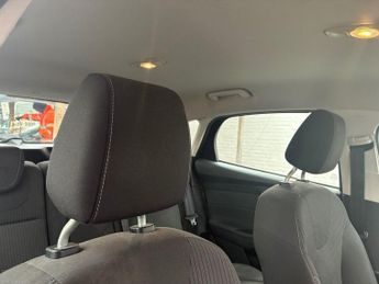 FORD FOCUS 1.6 Titanium Hatchback 5dr Petrol Powershift Euro 5 (125 ps)