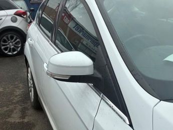 FORD FOCUS 1.6 Titanium Hatchback 5dr Petrol Powershift Euro 5 (125 ps)