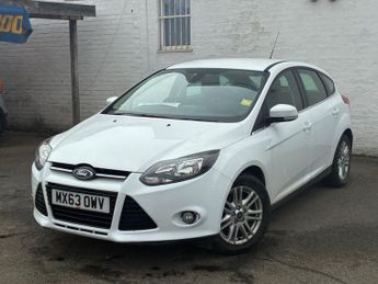 FORD FOCUS 1.6 Titanium Hatchback 5dr Petrol Powershift Euro 5 (125 ps)