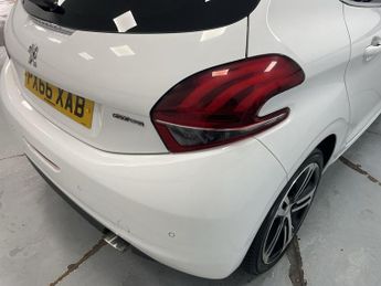 PEUGEOT 208 1.2 PureTech GT Line Hatchback 5dr Petrol Manual Euro 6 (s/s) (1
