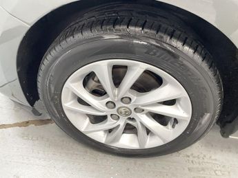 VAUXHALL ASTRA 1.6 CDTi ecoTEC BlueInjection Design Sports Tourer 5dr Diesel Ma