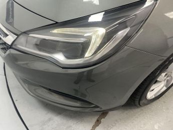 VAUXHALL ASTRA 1.6 CDTi ecoTEC BlueInjection Design Sports Tourer 5dr Diesel Ma