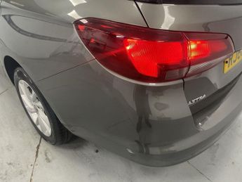 VAUXHALL ASTRA 1.6 CDTi ecoTEC BlueInjection Design Sports Tourer 5dr Diesel Ma