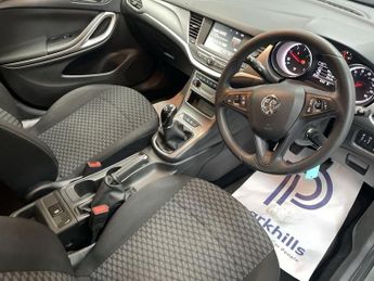 VAUXHALL ASTRA 1.6 CDTi ecoTEC BlueInjection Design Sports Tourer 5dr Diesel Ma