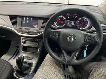 VAUXHALL ASTRA 1.6 CDTi ecoTEC BlueInjection Design Sports Tourer 5dr Diesel Ma