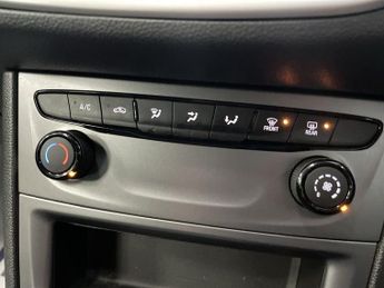 VAUXHALL ASTRA 1.6 CDTi ecoTEC BlueInjection Design Sports Tourer 5dr Diesel Ma