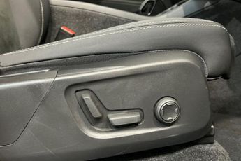 VOLVO XC40 Recharge Twin 78kWh Ultimate SUV 5dr Electric Auto AWD (408 ps) 