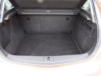 VAUXHALL ASTRA 1.6 16v SRi Hatchback 5dr Petrol Auto Euro 5 (115 ps)