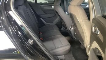 VOLVO C40 Recharge 69kWh Core SUV 5dr Electric Auto (231 ps)