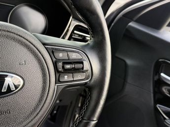 KIA NIRO 64kWh 3 SUV 5dr Electric Auto (201 bhp)