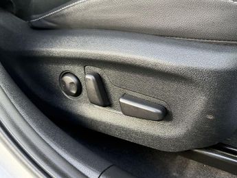 KIA NIRO 64kWh 3 SUV 5dr Electric Auto (201 bhp)