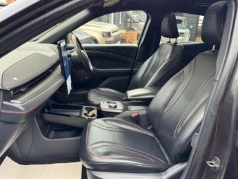 FORD MUSTANG MACH-E Extended Range 91kWh SUV 5dr Electric Automatic AWD (351 ps)