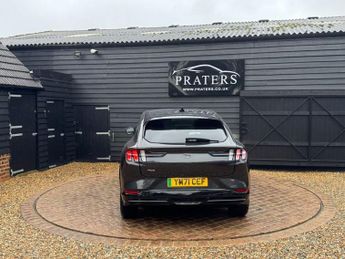 FORD MUSTANG MACH-E Extended Range 91kWh SUV 5dr Electric Automatic AWD (351 ps)