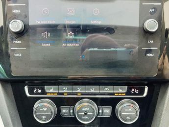 VOLKSWAGEN PASSAT 2.0 TDI GT Saloon 4dr Diesel Manual Euro 6 (s/s) (150 ps)