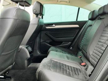 VOLKSWAGEN PASSAT 2.0 TDI GT Saloon 4dr Diesel Manual Euro 6 (s/s) (150 ps)