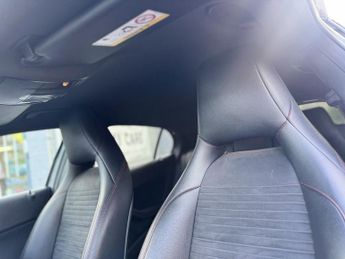 MERCEDES-BENZ GLA 2.1 GLA200d AMG Line (Executive) SUV 5dr Diesel 7G-DCT 4MATIC Eu