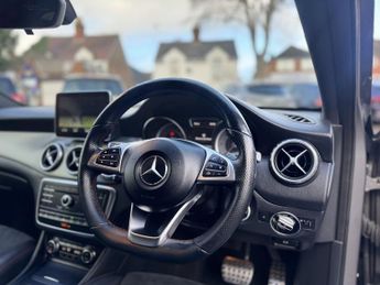 MERCEDES-BENZ GLA 2.1 GLA200d AMG Line (Executive) SUV 5dr Diesel 7G-DCT 4MATIC Eu