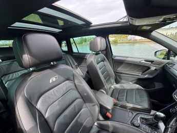 VOLKSWAGEN TIGUAN 2.0 TDI R-Line Tech SUV 5dr Diesel DSG 4Motion Euro 6 (s/s) (190